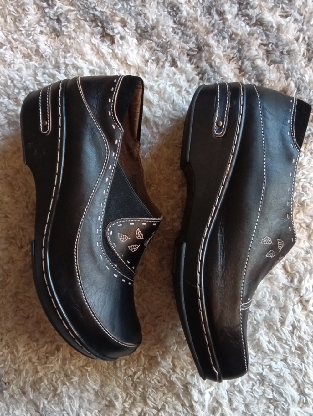 L'Artiste Spring Step Black Slip-On Floral Stitch Comfort Loafers - Picture 4 of 13